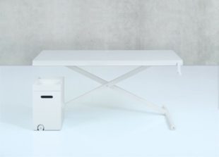 Xtable. Dansk designskrivbord hos Danish Form. Holmris B8 återförsäljare