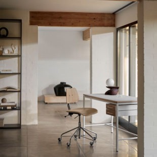 65-Work-table-white-klassisk-dansk-skrivbord